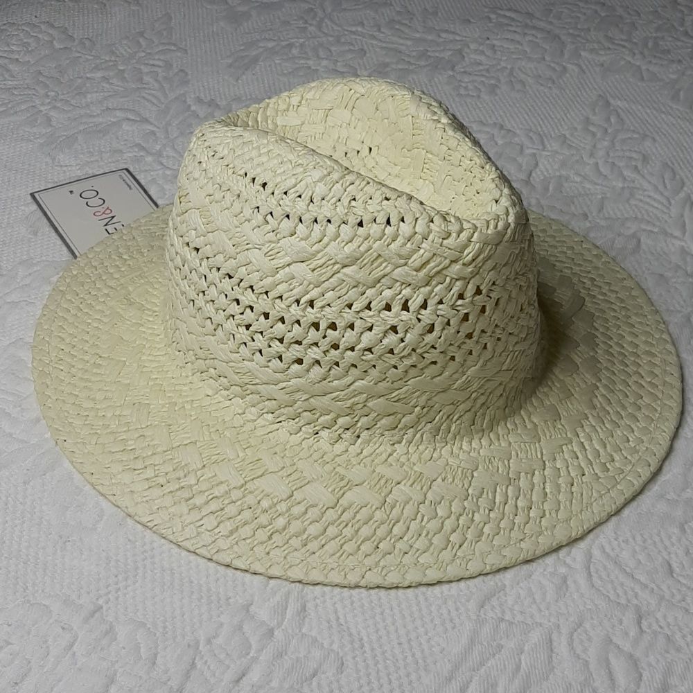 Jen&Co Cream Paper Hat NWT